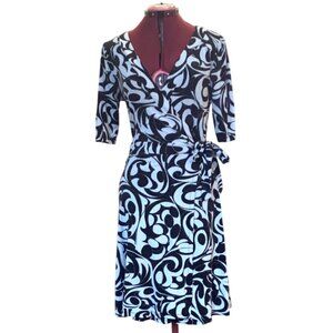 H&M - Black & White - Swirl pattern - Wrap Dress – Size 10